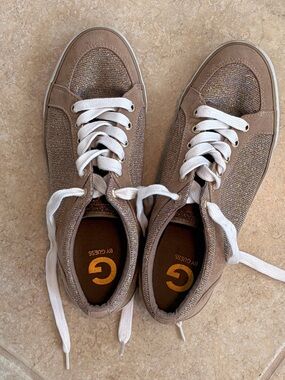 G by Guess Glitter sneakers size 10M